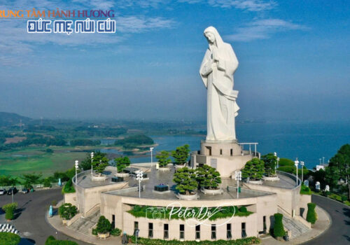 BÊN MẸ NÚI CÚI