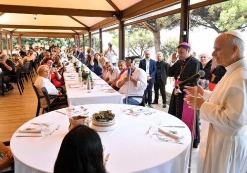 Đức Thánh Cha sẽ dùng bữa với 200 người nghèo Giáo phận Roma